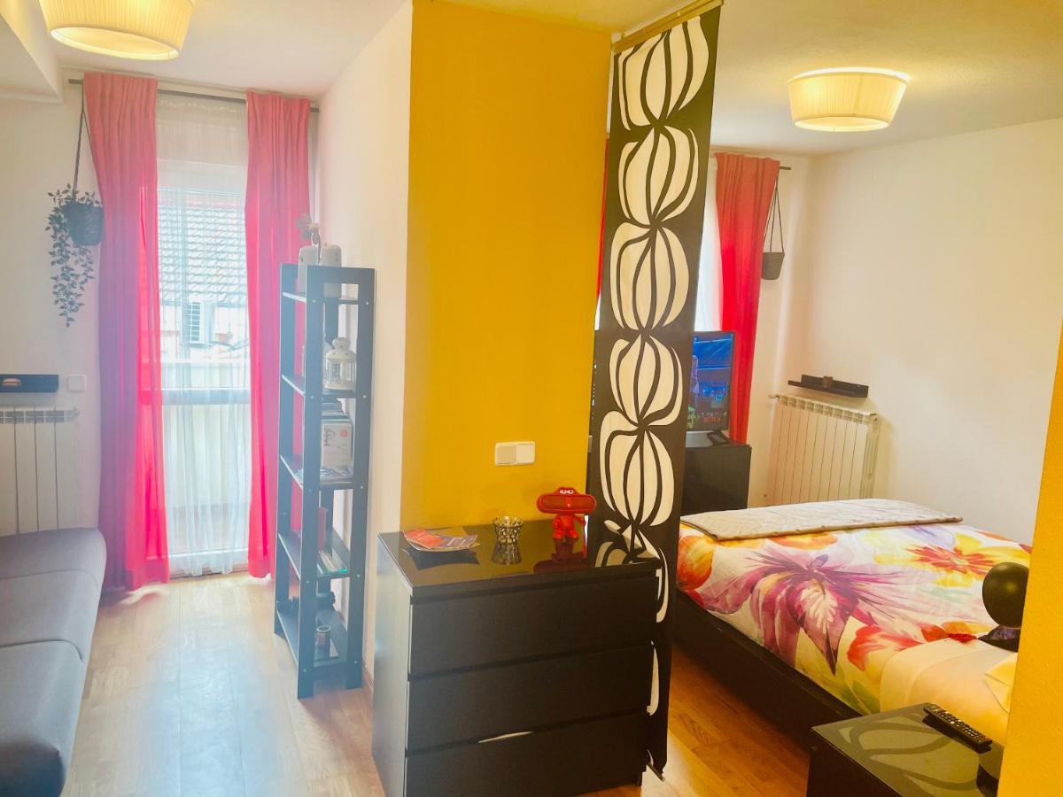 Atico & Terraza A 6 Minutos En Metro De Atocha Estacion Central Madrid Ngoại thất bức ảnh